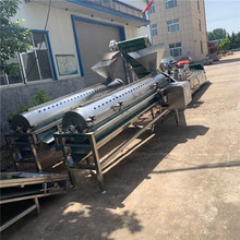 卧式凤爪脱皮机 全自动鸡爪脱皮加工设备 黄皮鸡爪打皮机