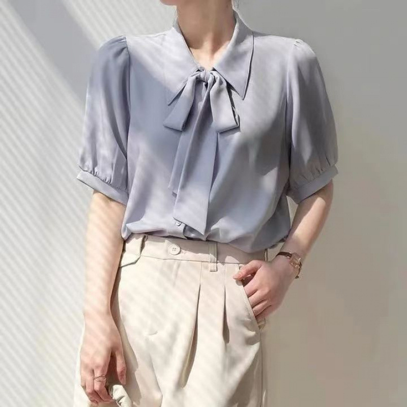 Elegant Short-Sleeved Blue Shirt for Formal Occasions, Summer Outfit for Female Interviewees Elegant Short-Sleeved Blue Shirt for Formal Occasions, Summer Outfit for Female Interviewees