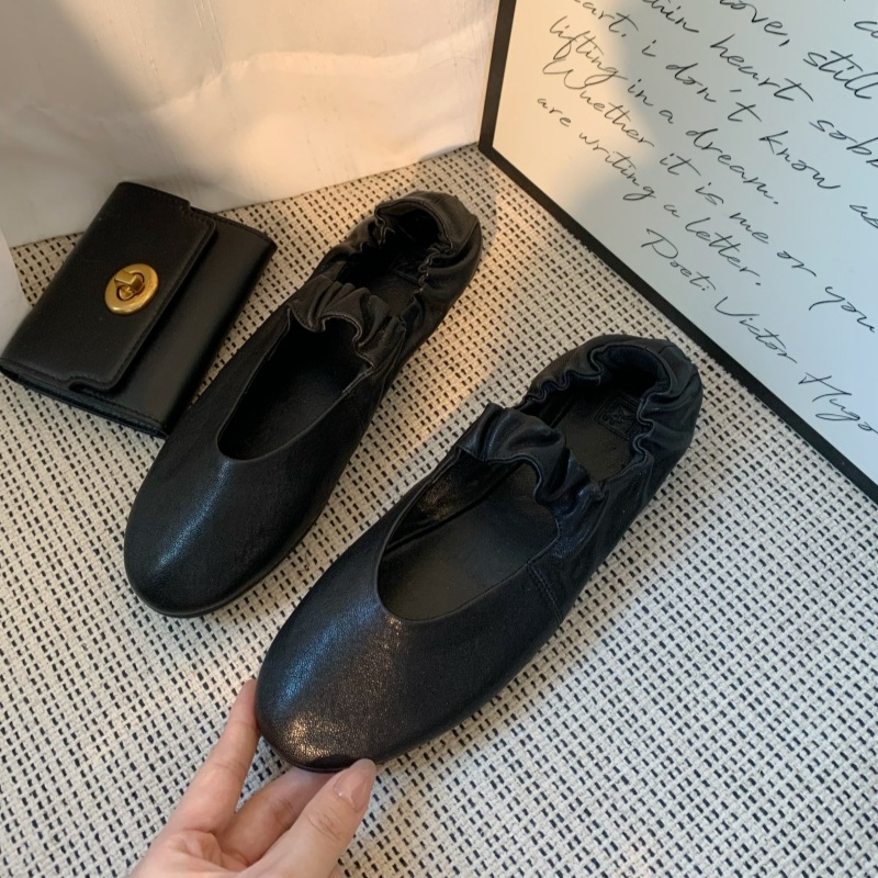 Mary Jane Shoes for Women 2025 New French Ballet Shoes for Women to Wear Flat Pleated Retro Shoes Versatile