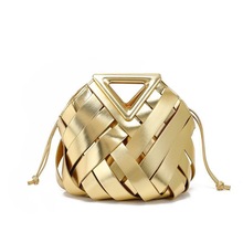 2025�¿�羳�W������С���OӋ���|�߼��r�е��������ᾎ����Ů��