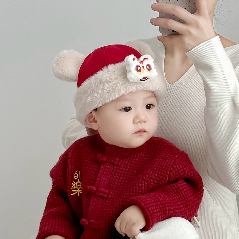 Año Nuevo, sombrero rojo para niños, sombrero de invierno cálido y grueso, sombrero de piel de peluche para bebés de un año para hombres y mujeres