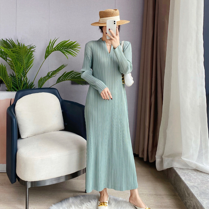 Miyake Chikata Pleated French Dress Women's Spring and Autumn New Long Sleeve Hepburn Style Slimming Elegant Thin Base Dress
