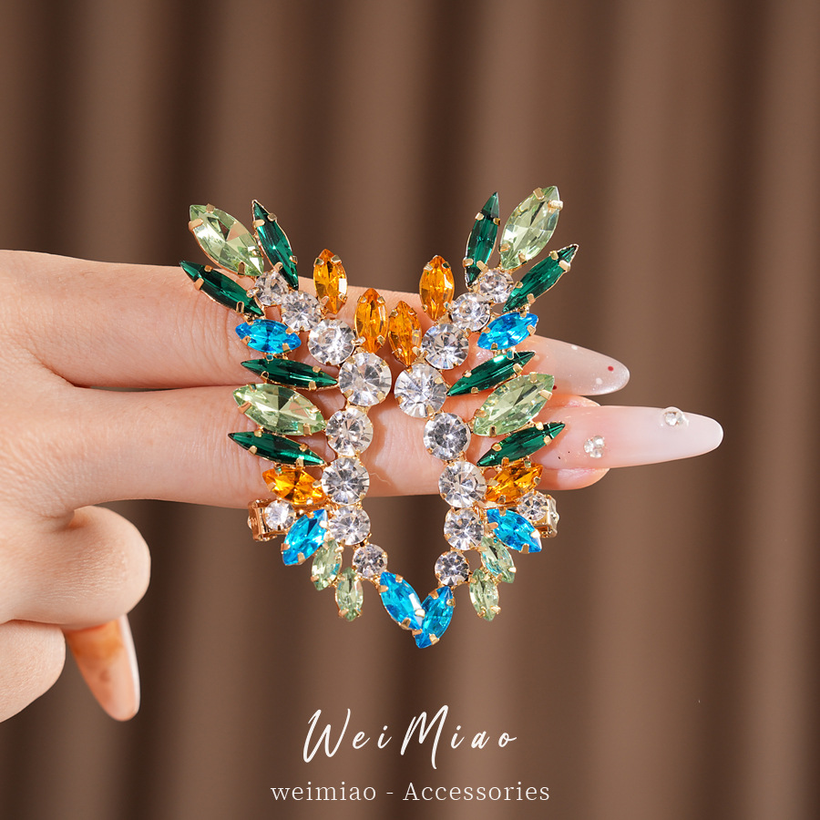 Aguja de plata de color diamantes redondos arroz pendientes ligeros de lujo de alta calidad personalidad exquisita pendientes de moda nicho orejas para mujeres