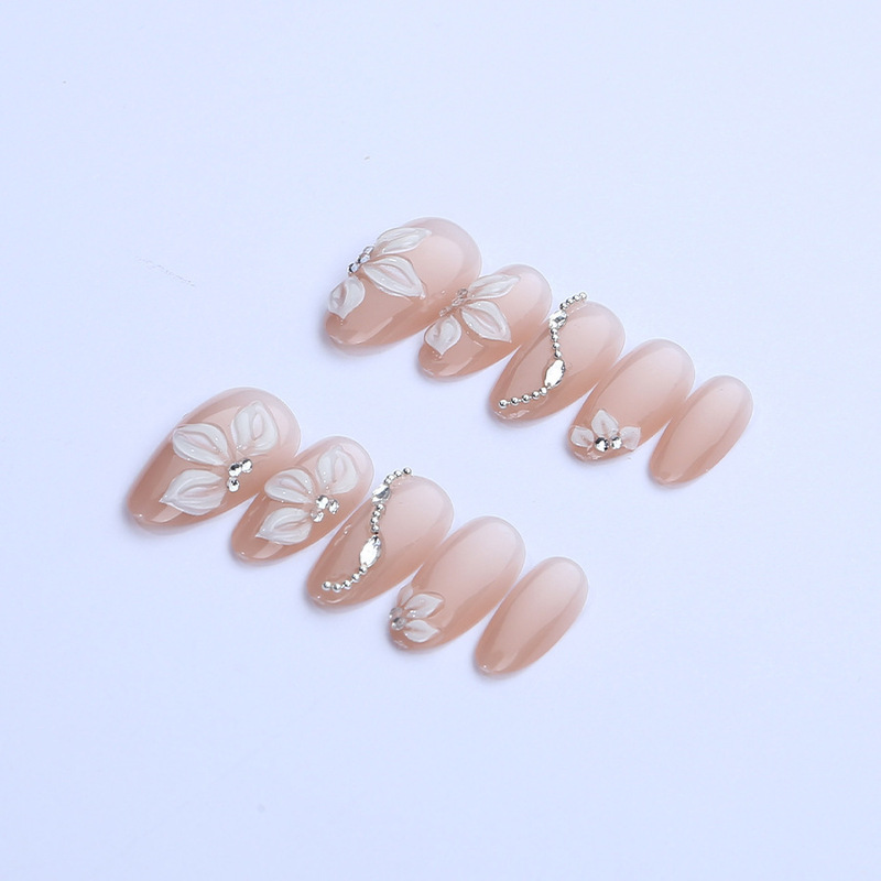 【Moonlight White Petals】Pure Desire French-Style Nude Gradient 3D Ice Flower Handmade Nail Art Wearable Nails for a Whitening Effect and High-End Look 【Moonlight White Petals】Pure Desire French-Style Nude Gradient 3D Ice Flower Handmade Nail Art Wearable Nails for a Whitening Effect and High-End Look