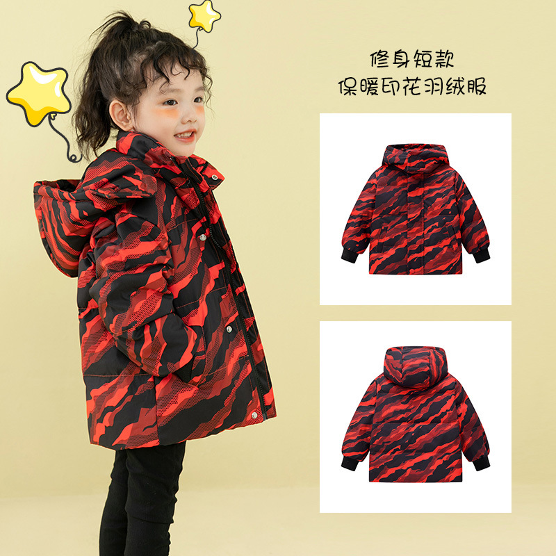 Invierno nuevos niños y niñas de los niños medio y grandes ropa de los niños engrosada camuflaje chaqueta caliente manga larga corta