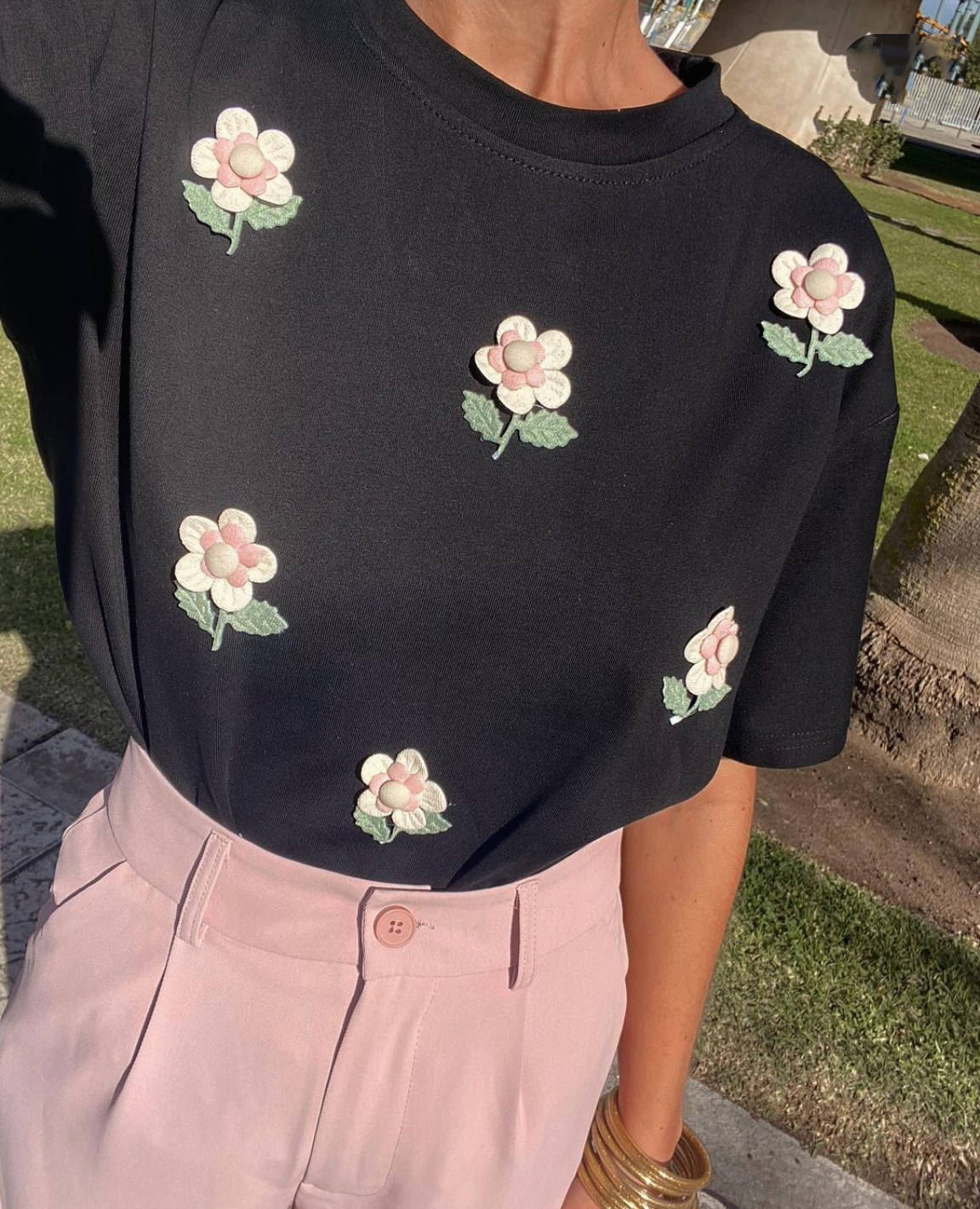 140g Weight Short Sleeve Sleeve Length Pullovers Placket Type Regular Sleeve Sleeve Type Polyester Fabric Type Regular Top Length T-shirt Tops Type Daily Occasion Round Neck Neckline Loose Fit Type Flower Pattern Summer Season Women's Gender Casual Style Wholesale Women's Casual Flower Short Sleeve T-Shirts 19