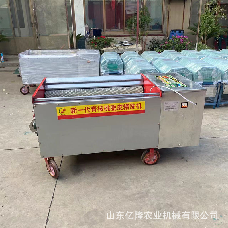 新疆薄皮核桃脱皮机 核桃硬壳破壳分离机 不伤核的鲜核桃去皮机