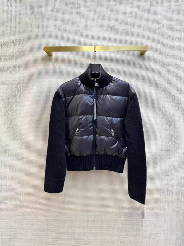 ハイバージョン Mengjia Cardig レディース ニット ダウン ジャケット バック刺繍ロゴ クリーム ラージ パフ ジャケット|undefined