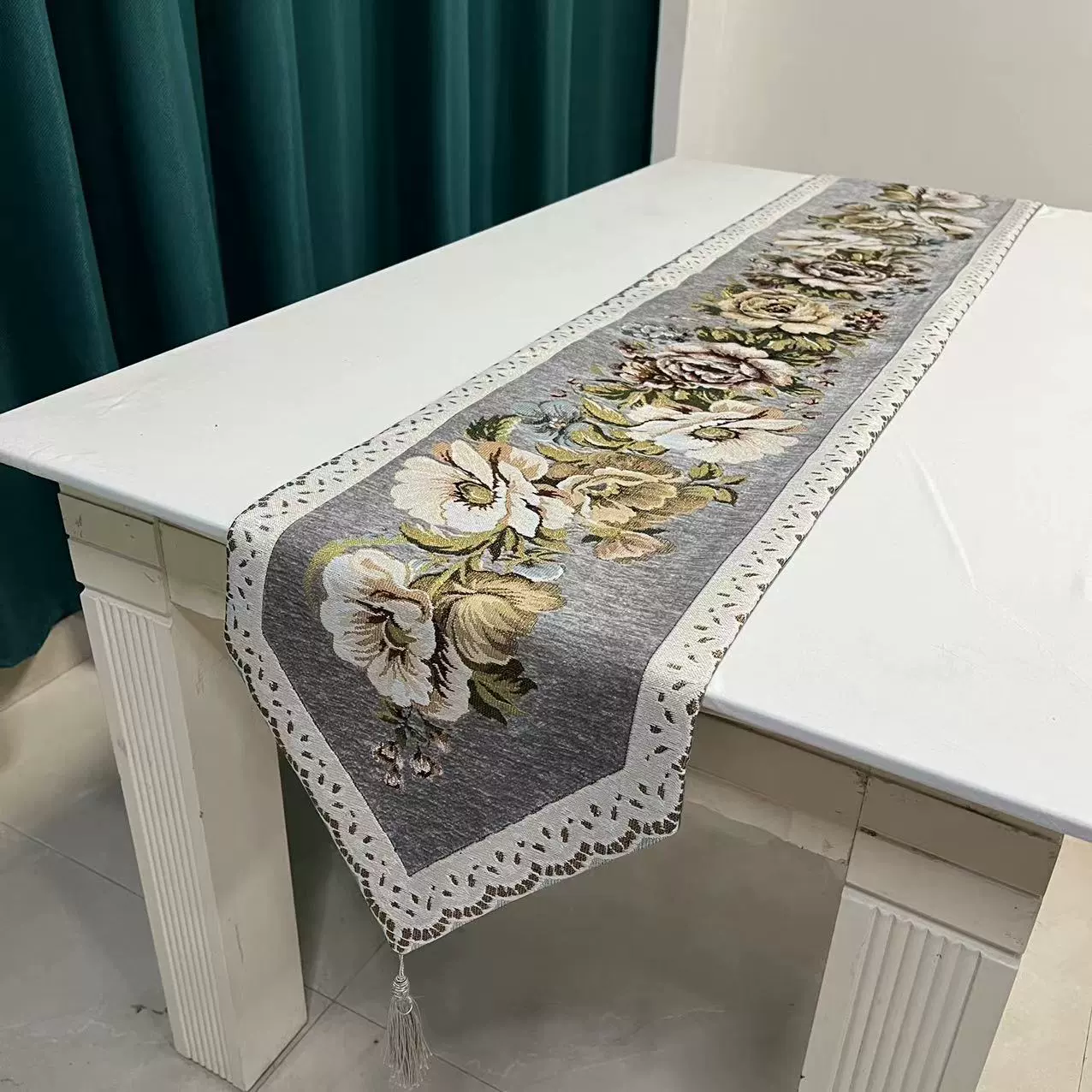 丽江南 Chenille Chinese style gold silk embroidery table flag Chinese ethnic suitable for Chinese elements hotel bedside flag