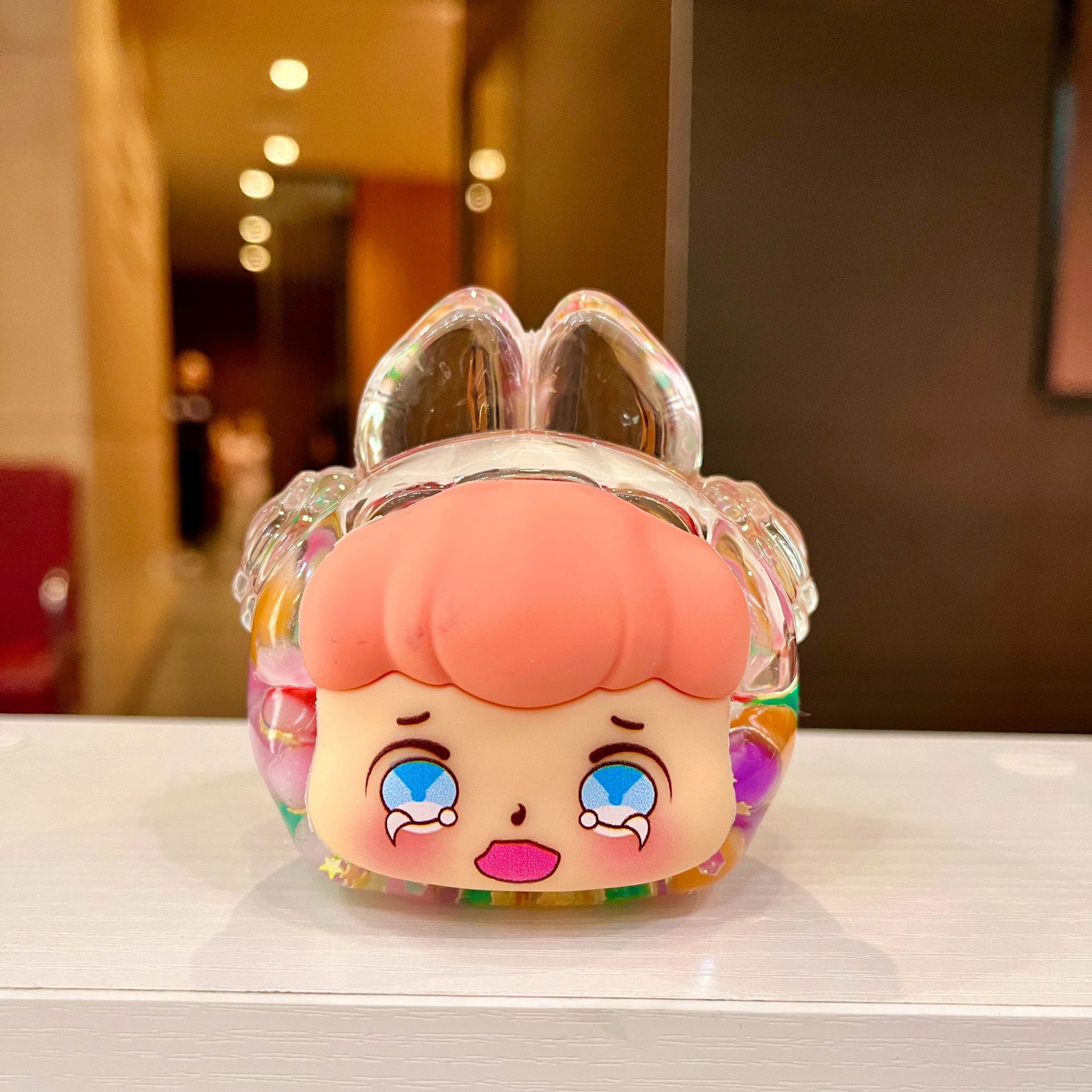 크고 빛나는 깜박이는 꿈 토끼 [다채로운]