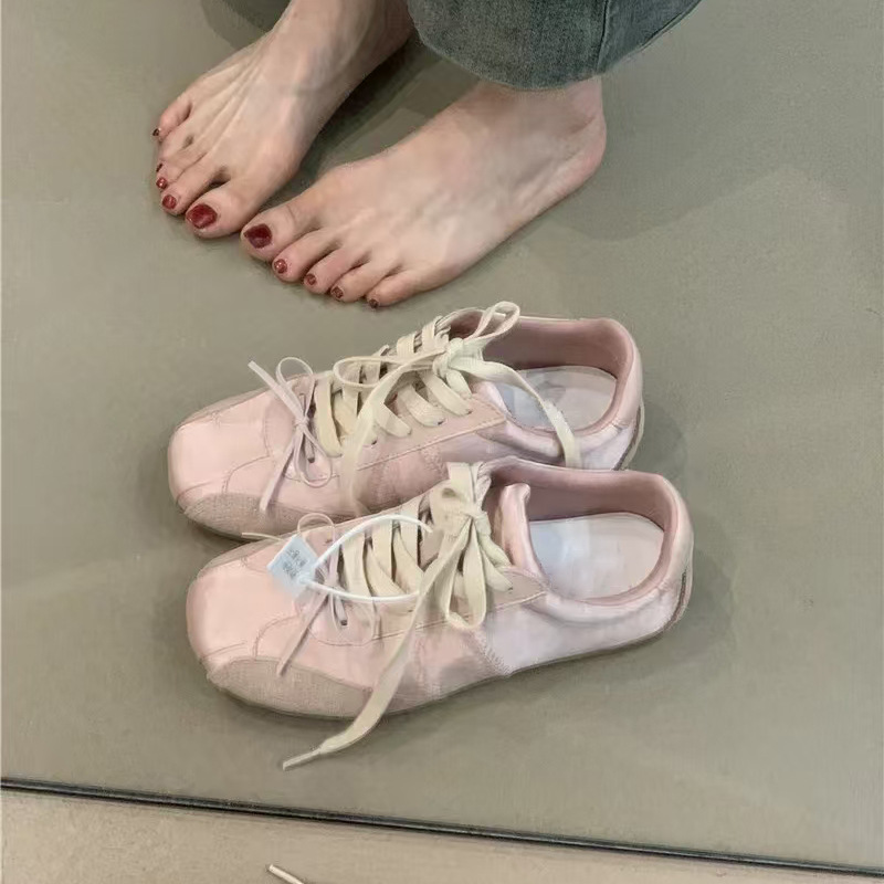 Versión de piel de vaca ~ Ballet bowknot retro todo-fósforo color de contraste alemán zapatos de entrenamiento mujer suela suave estilo deportivo cómodo zapatos casuales