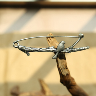 Original Handmade Jewelry, Literary Retro Bird Branch Pin, Women's Knitwear, Knitwear, Shawl, Scarf, Non-Slip Buckle