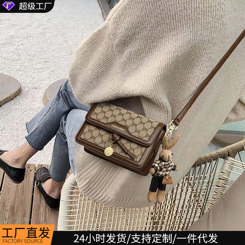 New Style Single-Shoulder Crossbody Bag for Women 2026 Small Square Bag Ins Trendy High-End Versatile Niche Designer Bag Handbag