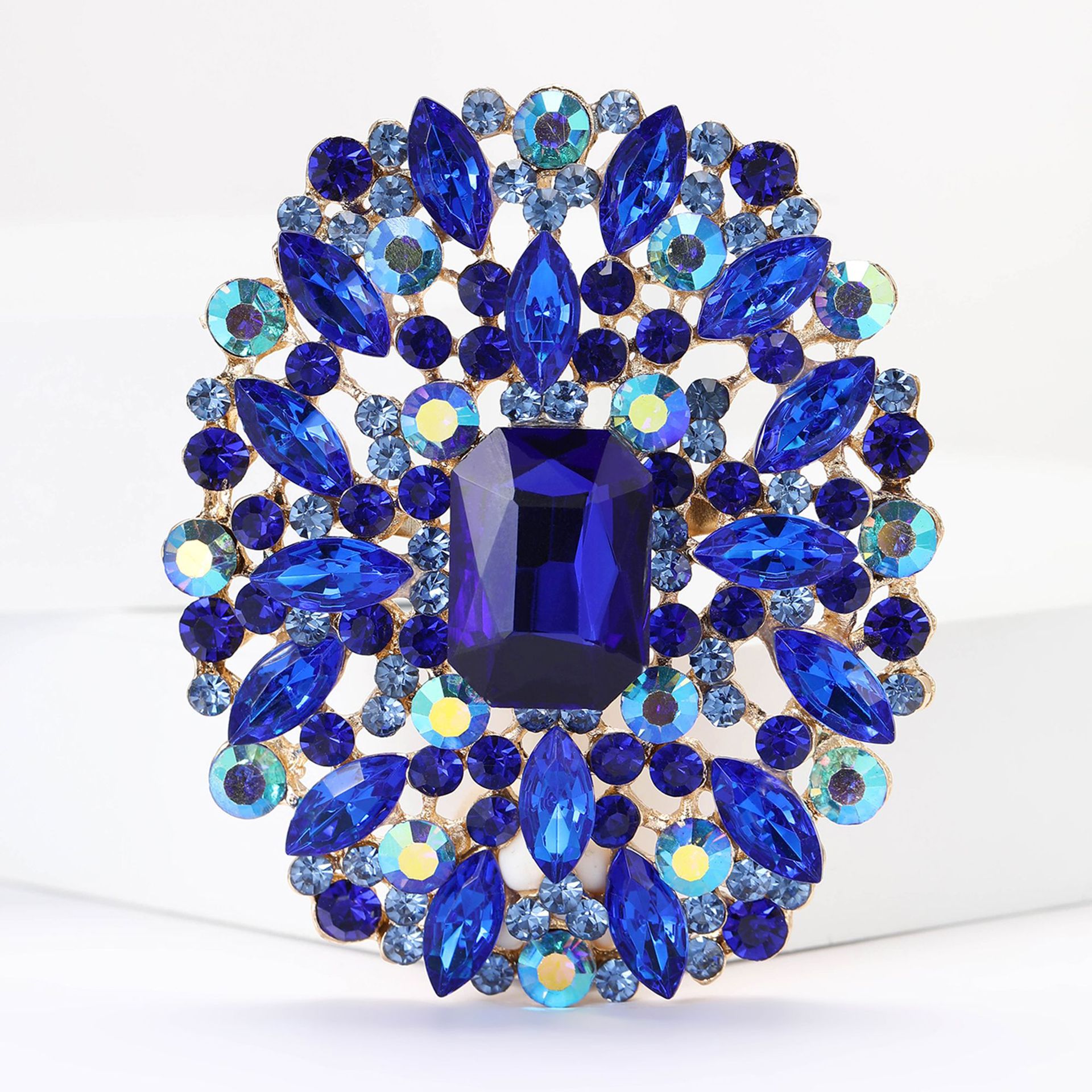 66g Weight Rhinestones Inlay Material Brooches Classification Business, Date, Cocktail Party Occasion Alloy Material Geometric Pattern All Seasons Season Women's Gender Retro Style Retro Pin Geometric Alloy Rhinestones Women's Brooches 3