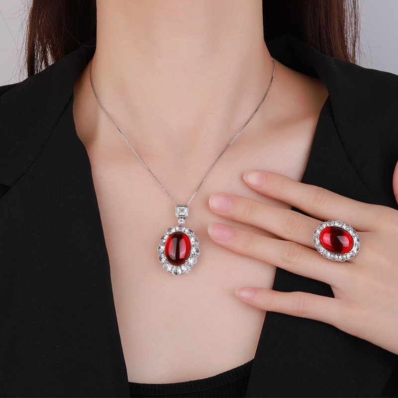 2024 nueva joyería Zhuang Shengsheng simulación europea paloma sangre rojo corindón azul punta cristal liso traje retro principal 15*20