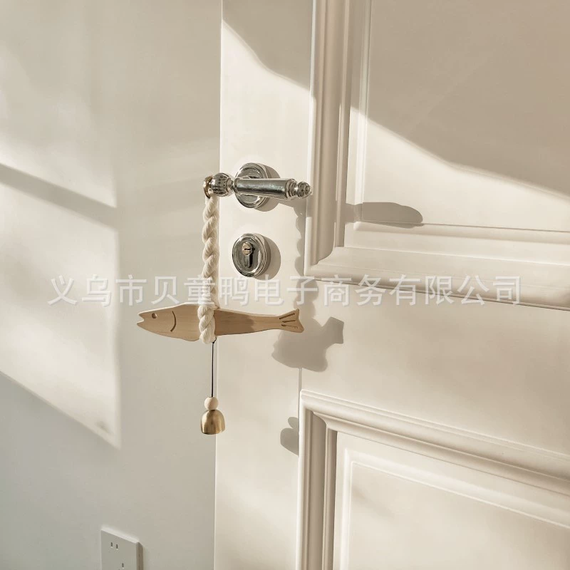 Трансграничная рыба в форме деревянного дверного колокола на стене крыльца в форме рыбы украшения новоселье