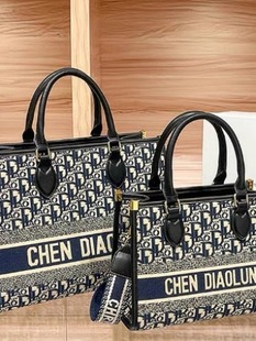 Hong Kong genuine embroidered handheld tote bag, fashionable and versatile shoulder bag, trendy women's bag