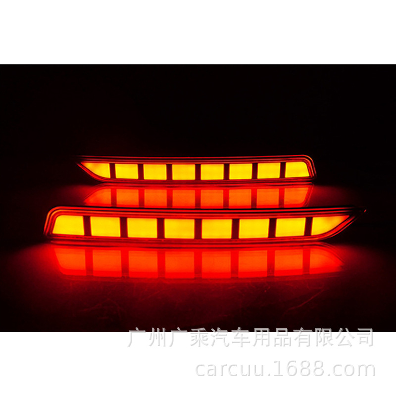 Aplicable para Chevrolet Suburban 20 - 23 Lámpara de barra trasera Lámpara de freno LED Lámpara de prevención de colisión trasera Lámpara de advertencia de niebla trasera