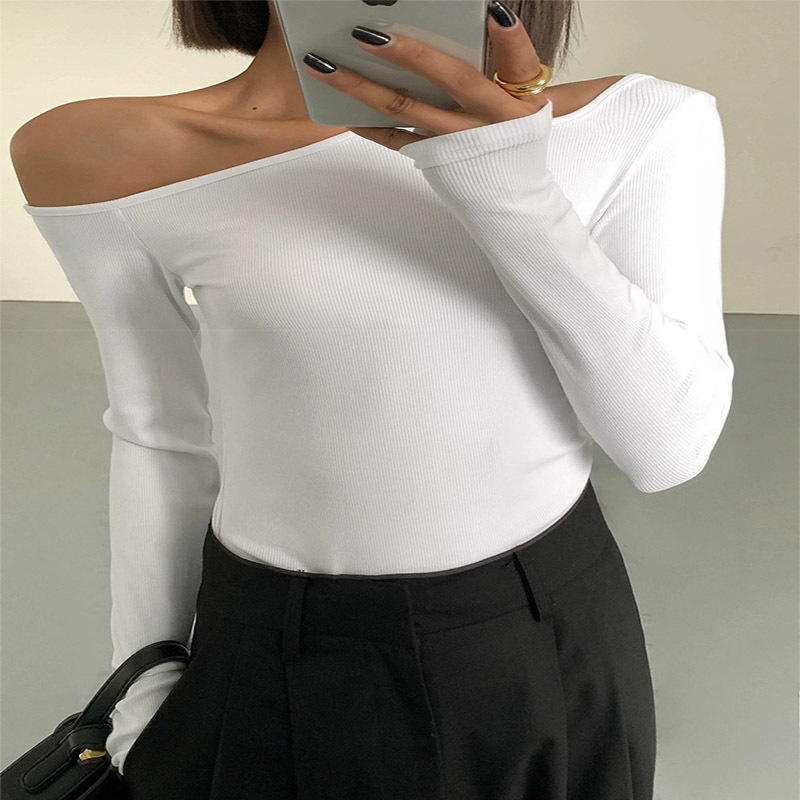 하얀색