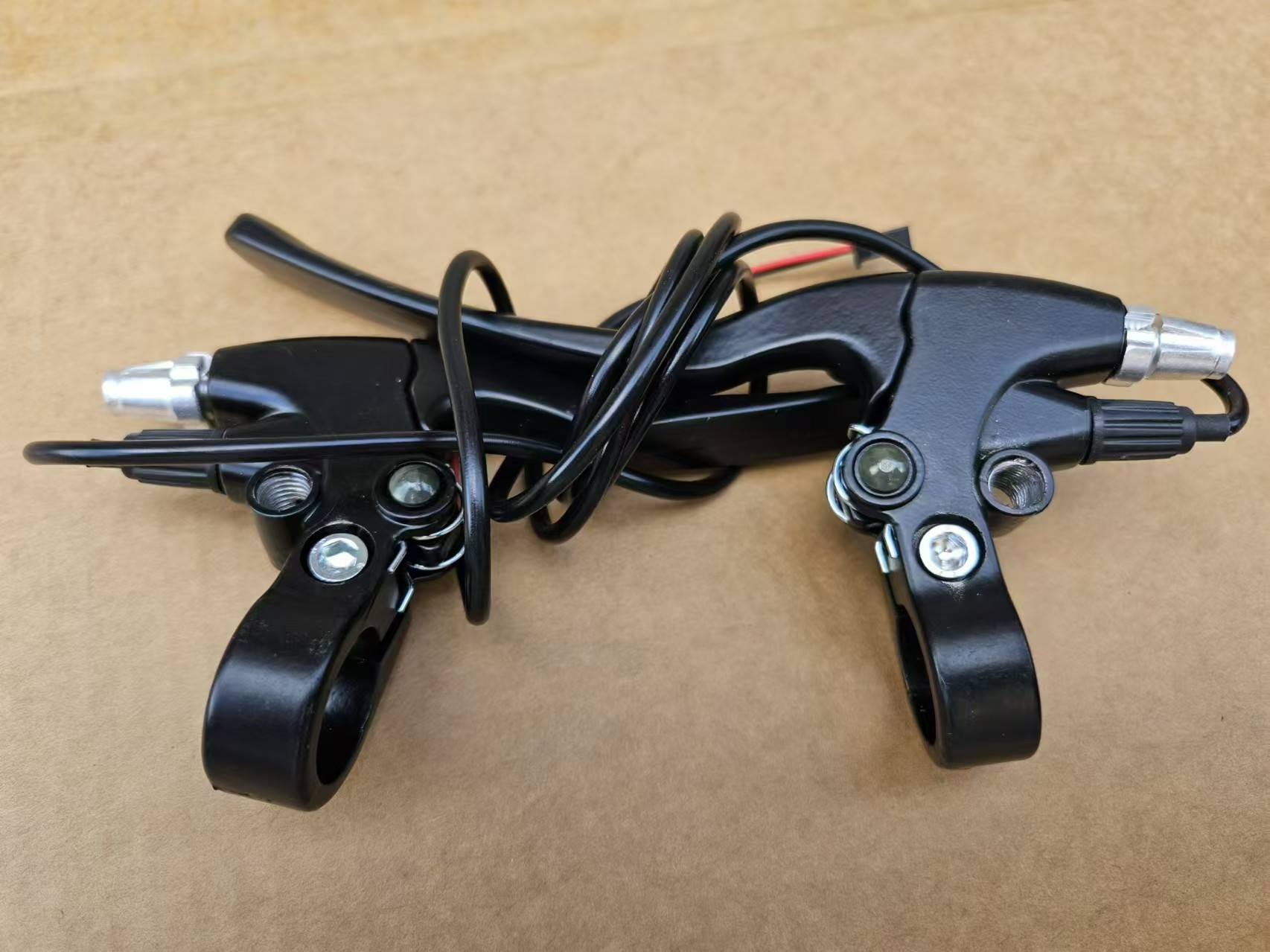 2024 Electric Scooter Brake Handle with Rearview Mirror, 8-Mile Range Brake Handle with Power-Off Function for Factory Use, Foreign Trade, 2-Wheel Electric Motorcycle