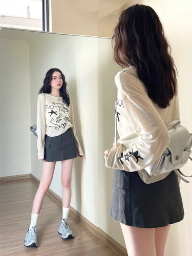 White Print Ice Silk Sun Protective Long Sleeve T-shirt for Women - Summer Thin Model, Draping Loose Fit, Outerwear Air Conditioning Cover Shirt Top