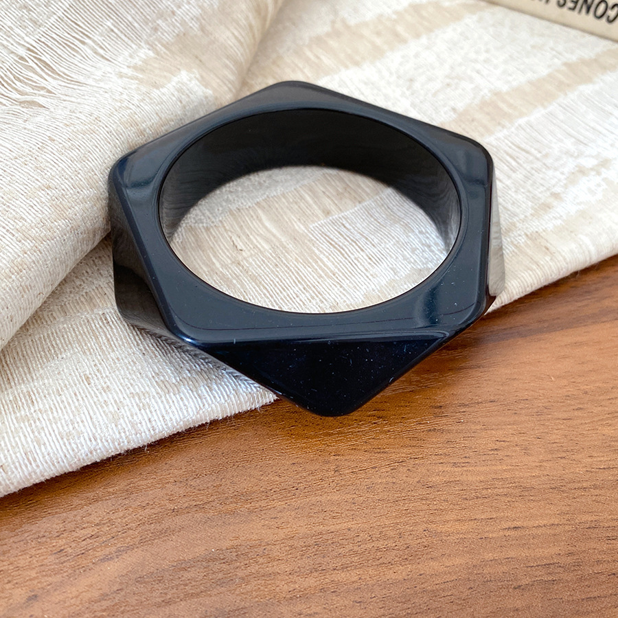Brazalete 81 - Negro - Corte