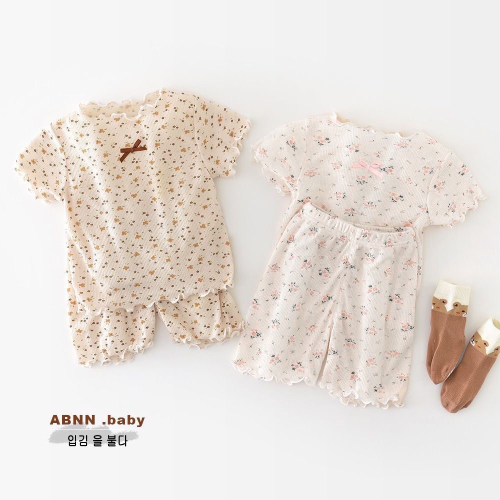 Summer New Style Girls' Short-Sleeved Shorts Floral Suit Baby Summer Two-Piece Set Fashionable Casual Korean Style Pajamas Trendy