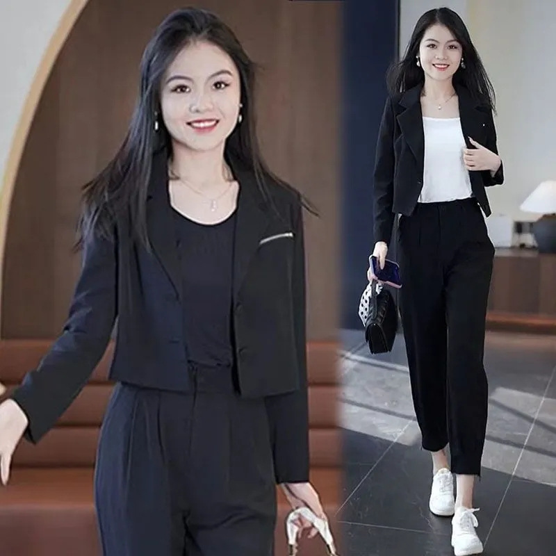 Ensemble deux pièces GraceChic 2024, veste courte, coupe slim, manches longues, style décontracté, idéal pour les petites tailles et les débuts d'automne._voghion.com