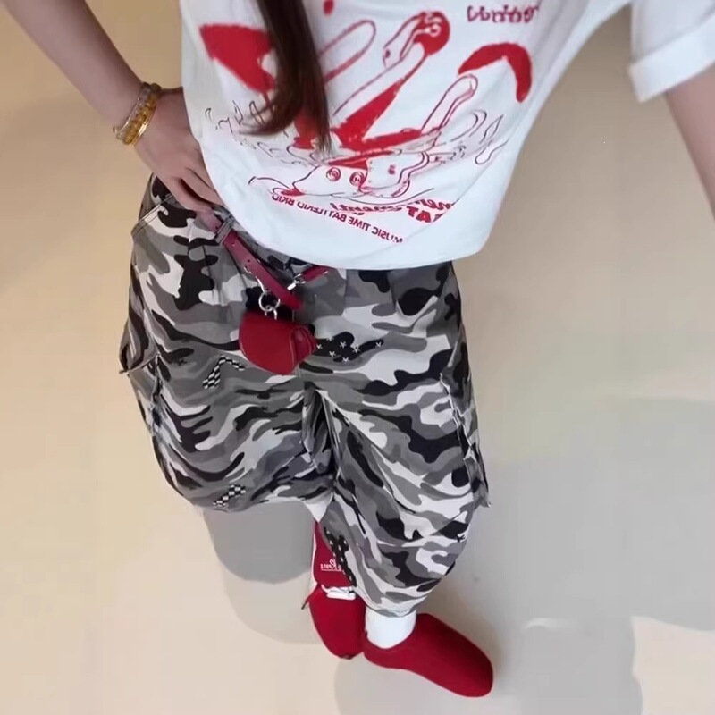 American Retro Camouflage Denim Cropped Pants for Women, New Summer Street Hip-Hop Style with Multiple Pockets, Loose Workwear Mid-Length Pants