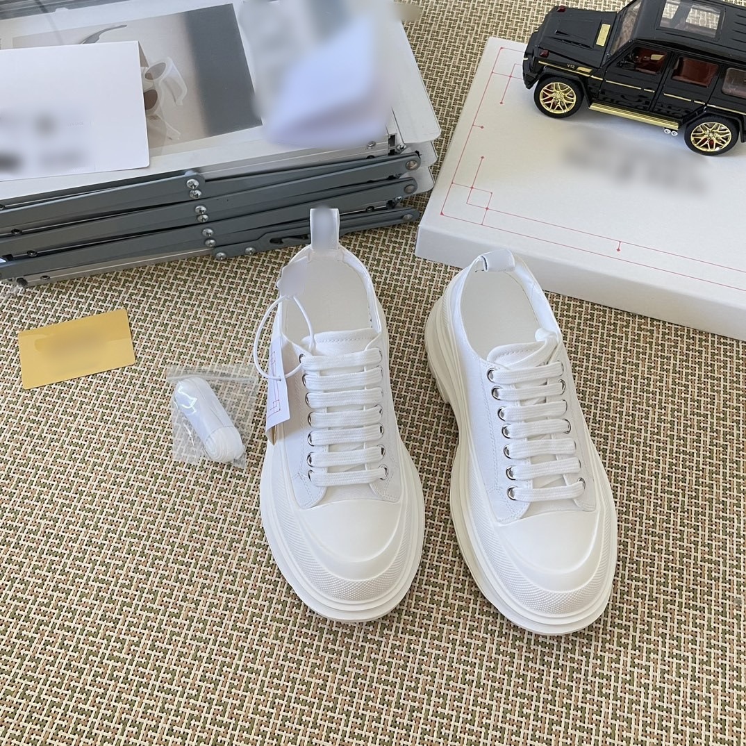 2024 Couple Style Casual Round Toe Top Quality Front Lace High Board Canvas Sheepskin Inner Men And Women Sneakers_vogvips.com