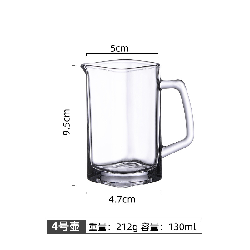 Casa de vidrio y blanco distribuidor de vino con cuchara de vino vino vino tinto y blanco vaso de vino con escala para el hotel