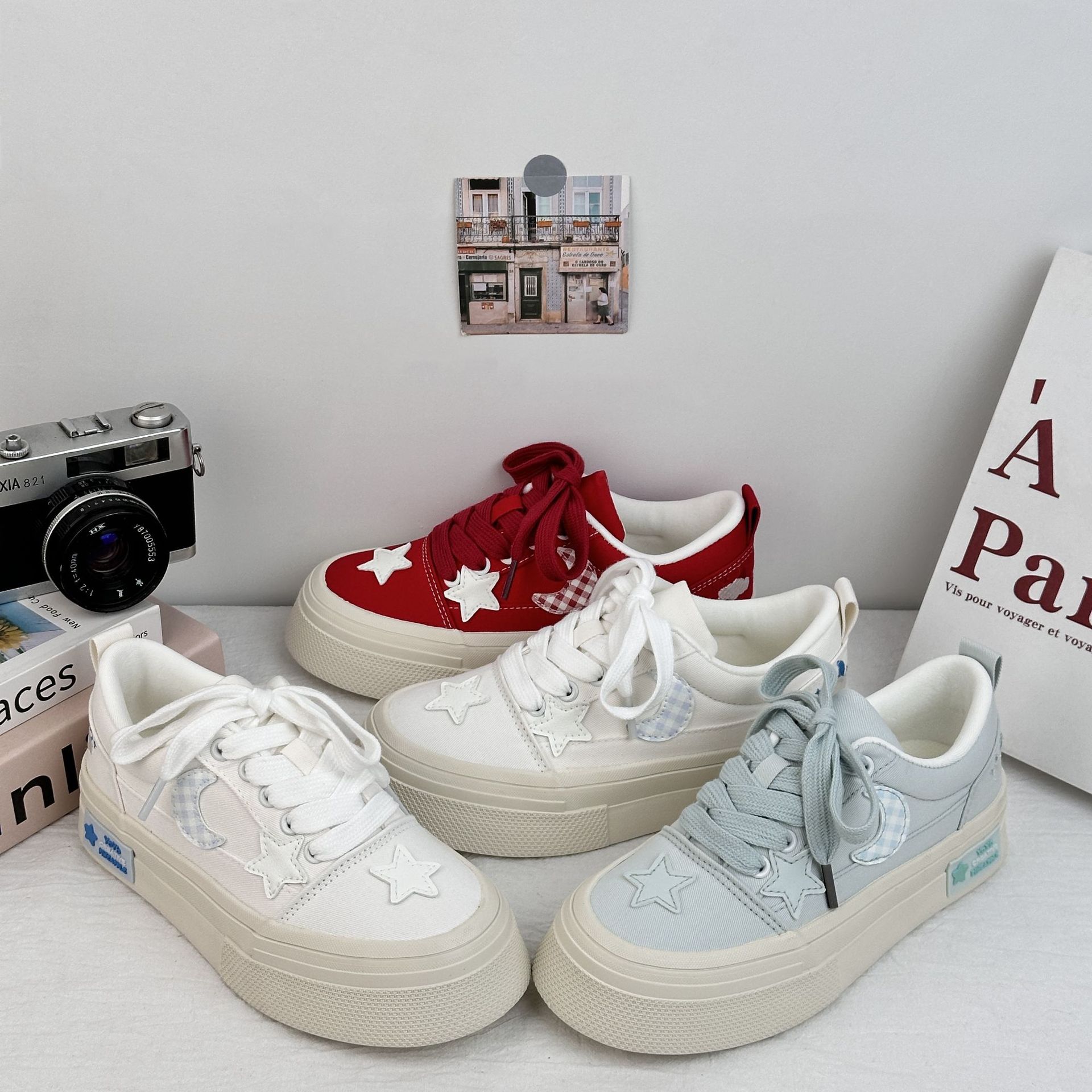 Farbo coreano estrellas zapatos de skate para mujeres 2025 nuevos zapatos blancos transpirables de verano con suela gruesa zapatos de lona variados