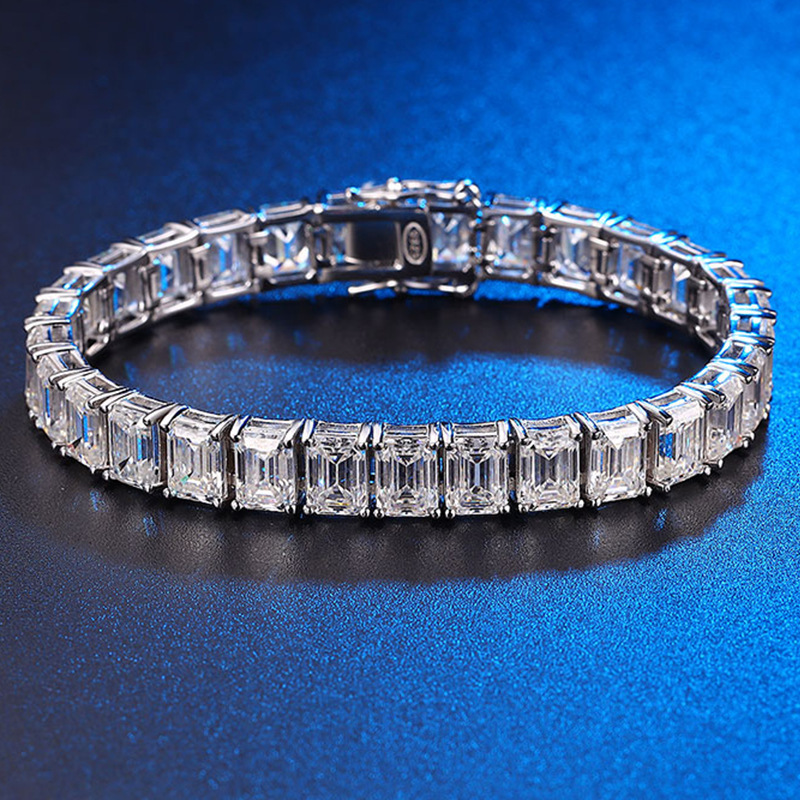 40-Carat Emerald Moissanite Bracelet for Women, Simple and Luxurious, High-End Feel, S925 Sterling Silver, Trendy Niche Design 40-Carat Emerald Moissanite Bracelet for Women, Simple and Luxurious, High-End Feel, S925 Sterling Silver, Trendy Niche Design