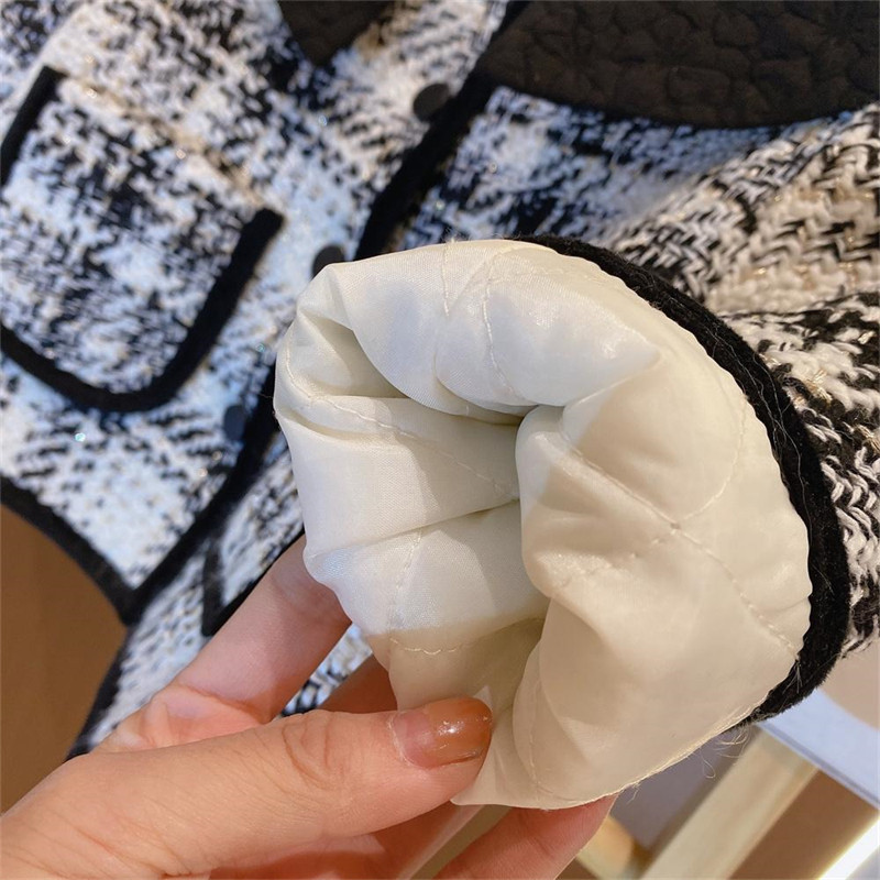 Nuova versione coreana per bambini 2023 inverno ragazza piccolo cappotto profumato giacca in cotone con colletto ribaltabile scozzese caldo_voghion.com