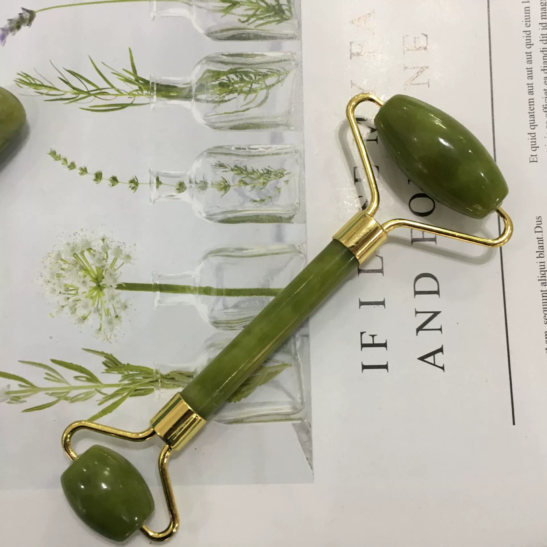 Набор Jade facial roller и Gua Sha, натуральный камень, двойная головка ролика + скрабер, компактный