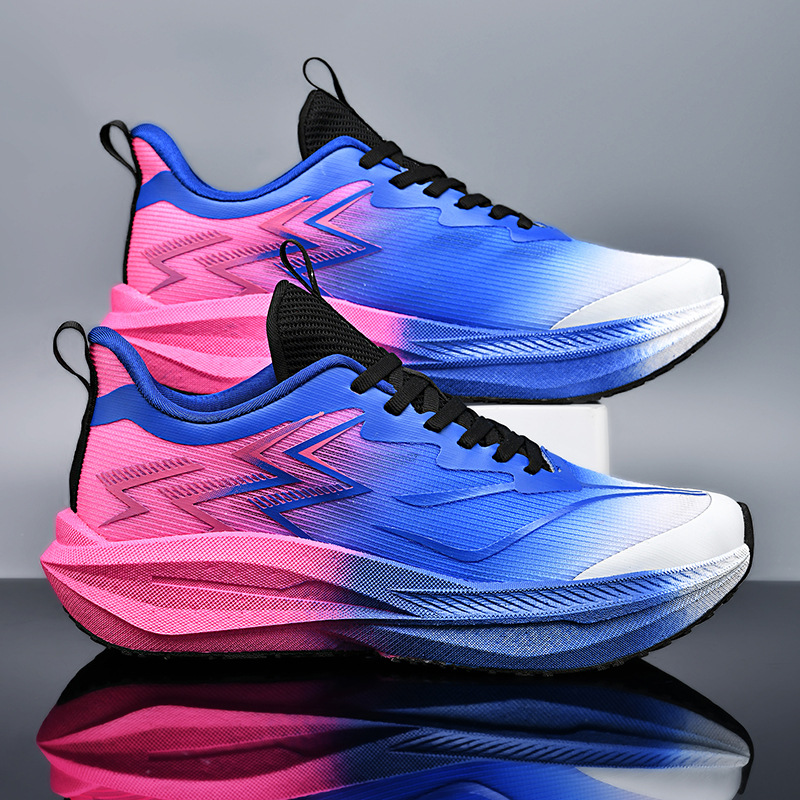 2025 nuevas zapatillas para correr de carreras transpirables con superficie de malla de tejido volador para hombres y mujeres, zapatillas de deporte casuales antideslizantes resistentes al desgaste y resistentes a los golpes