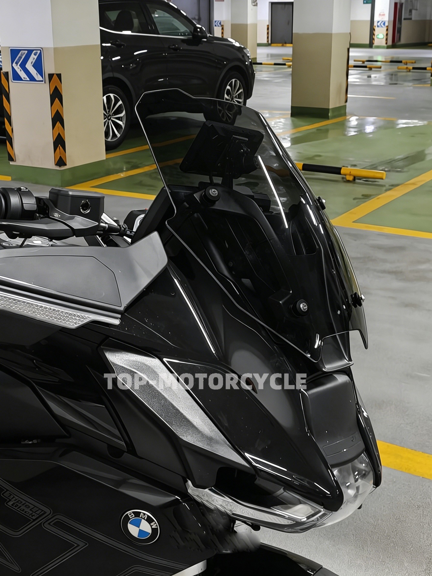 Suitable for Bmw R1300 Rt Motorcycle Modified Front Windshield Spoiler High-Transparency Split-Type 2025-2026
