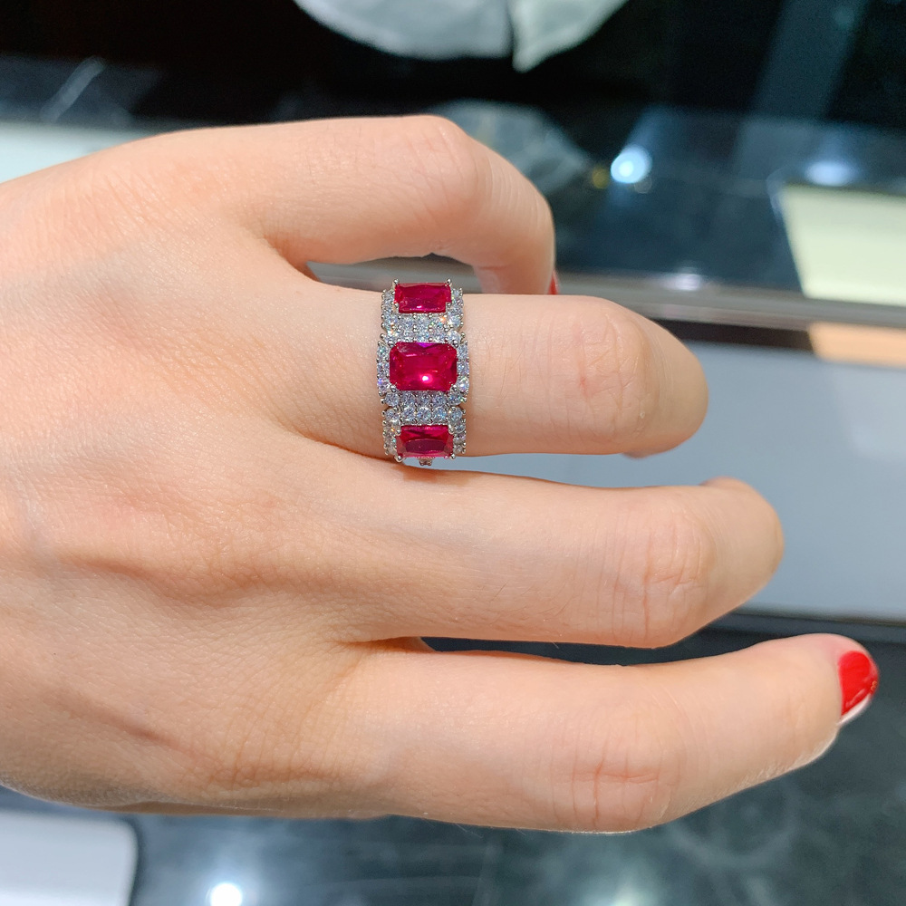 Dames ring met robijn in europese en amerikaanse trendstijl_voghion.com