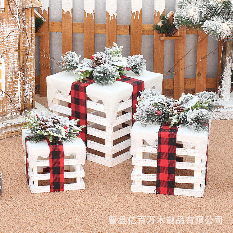 Wooden Christmas Gift Box, Christmas Decoration Wooden Box Set of Three, Display Ornaments, Solid Wood Miscellaneous Storage and Decoration Box