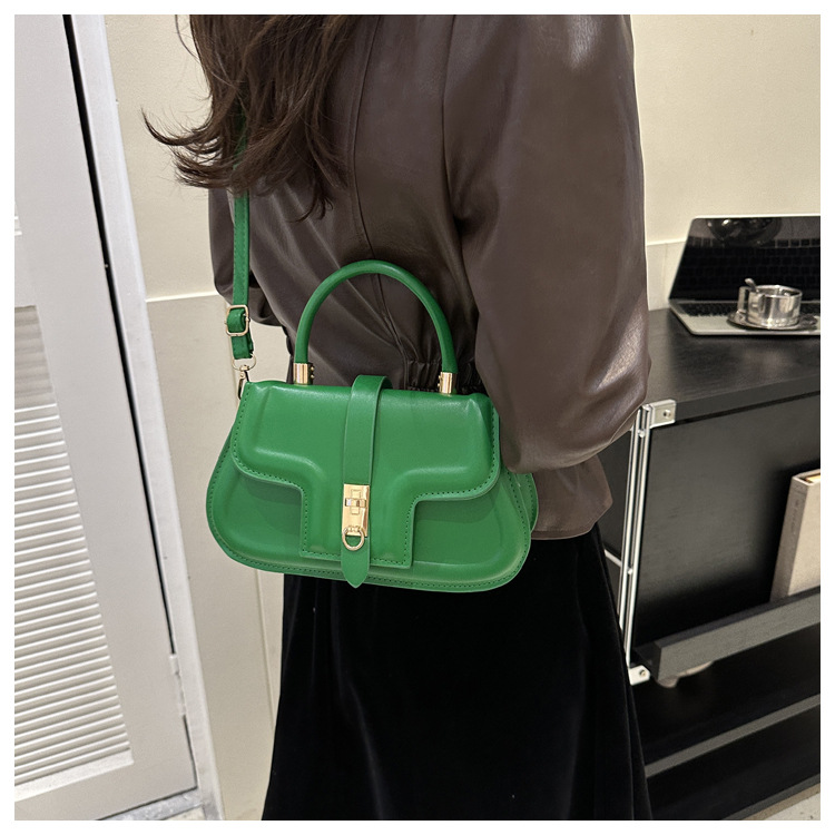 375g Weight Magnetic Buckle Closure Type Single Shoulder Strap Strap Type Square Bag Bags Type Casual, Shopping Occasion Pu Leather Material Solid Color Pattern All Seasons Season Women's Gender Vintage Style, Classic Style Style Square Shape Medium Size Women's Medium Pu Leather Solid Color Vintage Style Classic Style Magnetic Buckle Square Bag 9