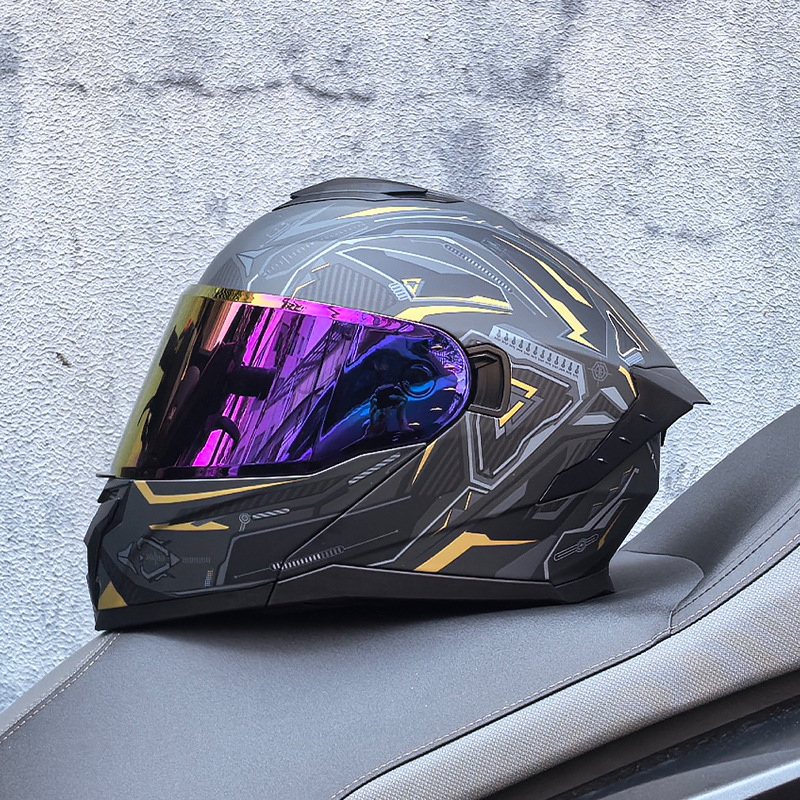 LVS3C certificado casco de motocicleta estándar nacional para hombres y mujeres casco de cara a cara casco de locomotora de verano seguridad general de cuatro estaciones