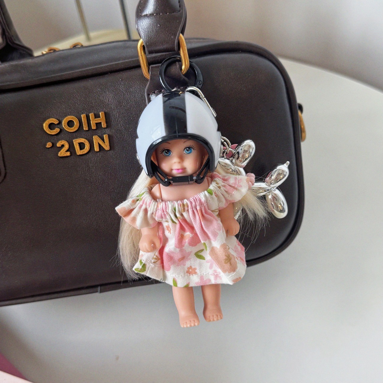 작은 플라잉 소매 꽃무늬 스커트 인형