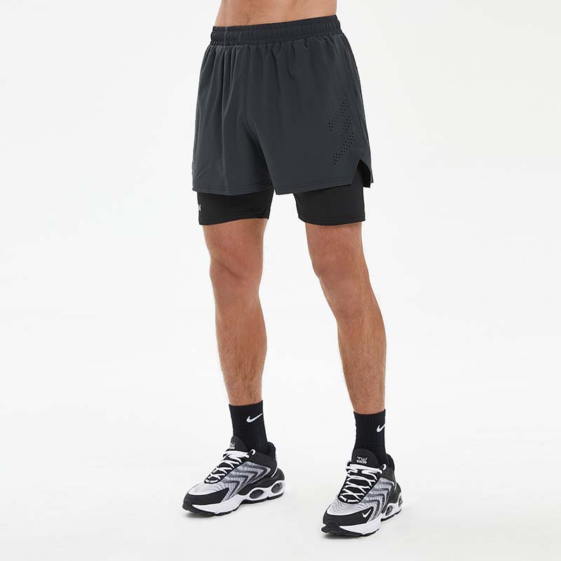 Verano de los hombres de secado rápido corriendo pantalones cortos de doble capa casual deportes fitness pantalones de tres puntos transfronterizos en el logotipo de la etiqueta de cambio de stock
