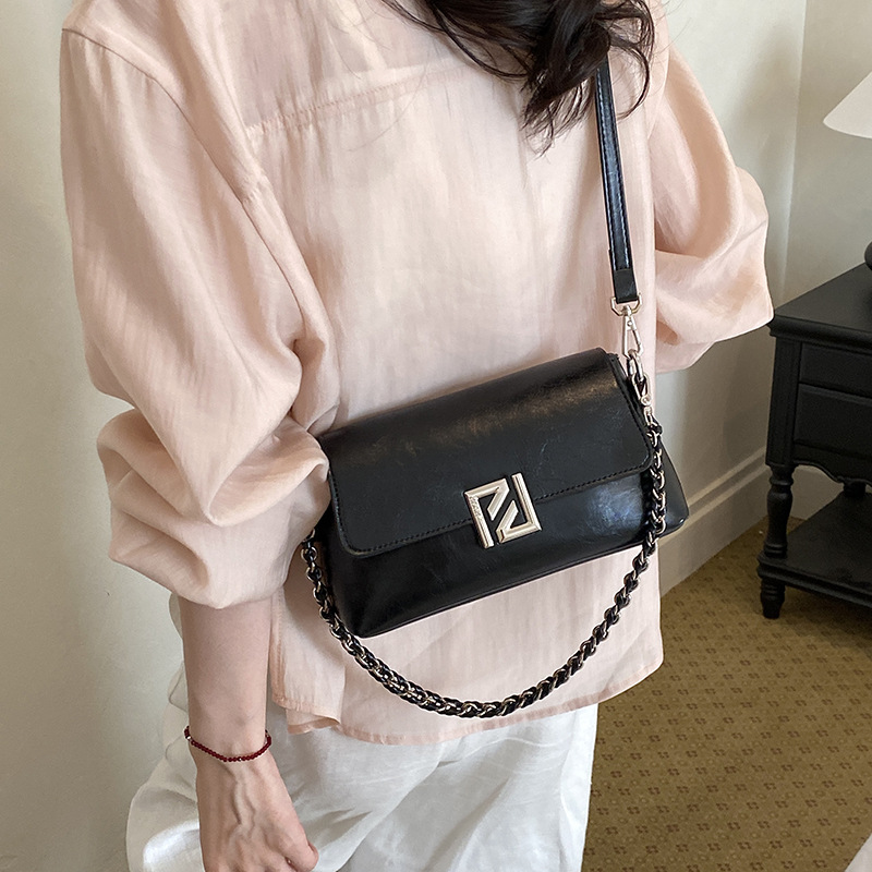 Temperamento exquisito bolso cuadrado para mujeres 2026 nuevo retro bolso de hombro de color sólido alto valor de color simple bolso diario image 5