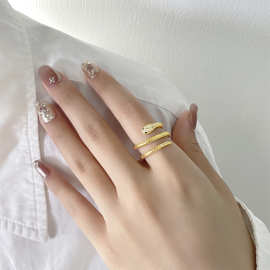 超闪2025年新款灵动小蛇戒指暗黑系酷帅绿眼双层圆弧生肖蛇指环潮