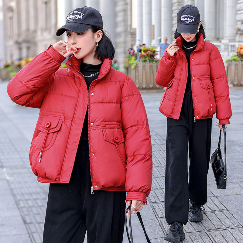 Productos europeos de invierno 2025 nuevo abrigo de algodón de plumón para mujeres de cuello corto hombre pequeño engrosado abrigo de moda pan abrigo de algodón image 10
