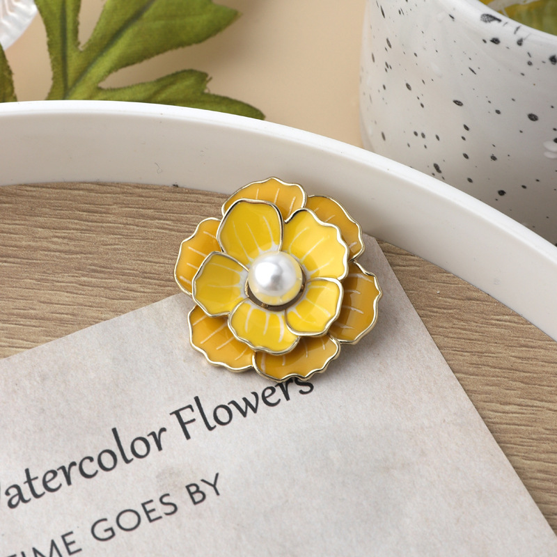 Retro Flower Alloy Enamel Inlay Artificial Gemstones Pearl Women's Brooches display picture 3
