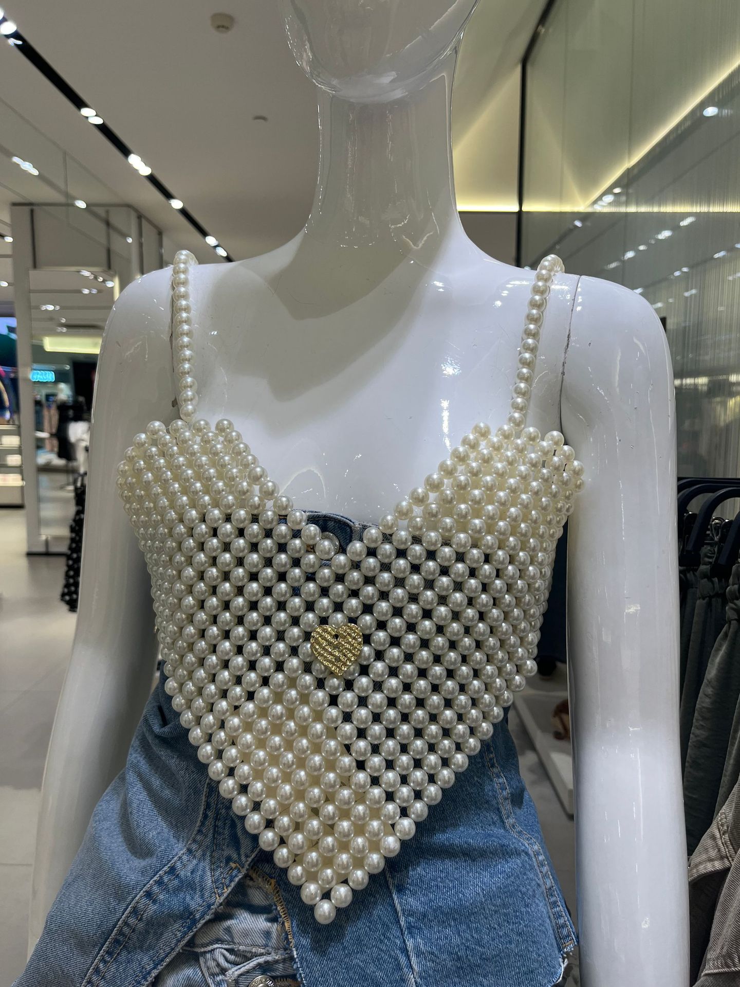 3b3b30e29bbd0a3851f2298a36499b