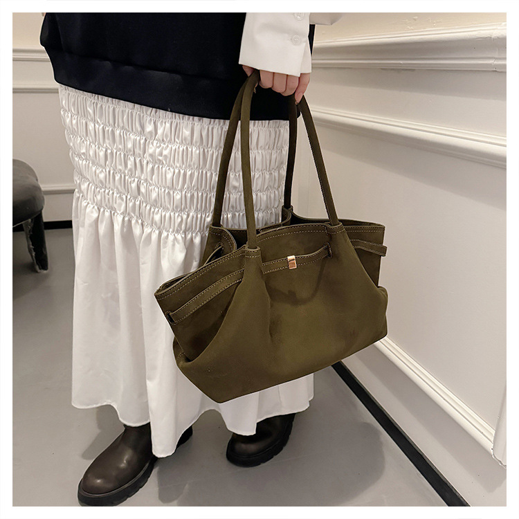 Autumn&Winter Season Women's Matte Leather Solid Color Vintage Style Classic Style Square Magnetic Buckle Shoulder Bag Underarm Bag