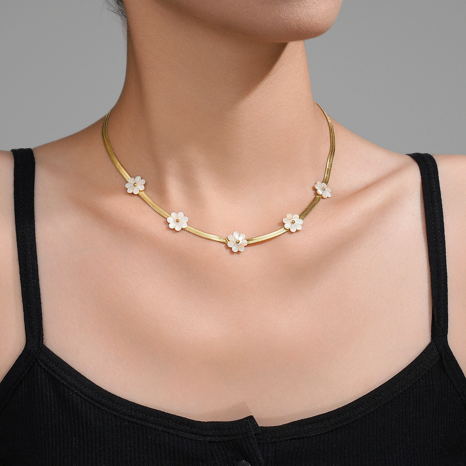 19g Weight Titanium Steel Pendant Material Necklace Classification Titanium Steel Chain Material cable chain Chain Type 1 Piece Quantity Daily Occasion Titanium Steel Material Flower Pattern Women's Gender Sweet Style Wholesale Jewelry Sweet Flower Titanium Steel Necklace 10